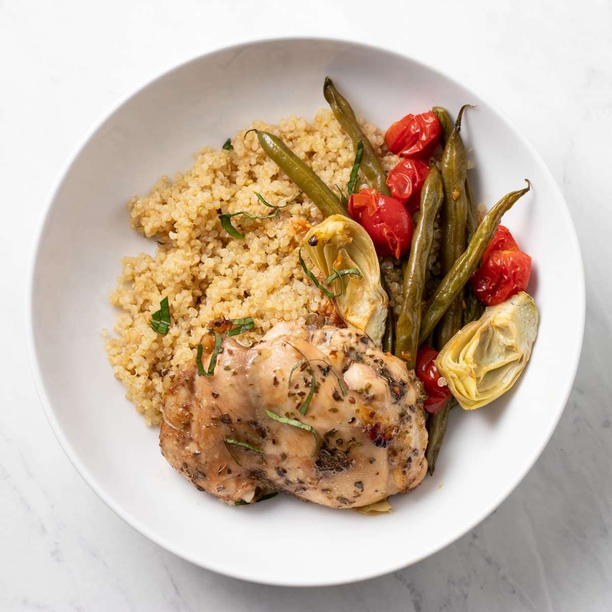 Low FODMAP Grilled Chicken with Quinoa and Veggies